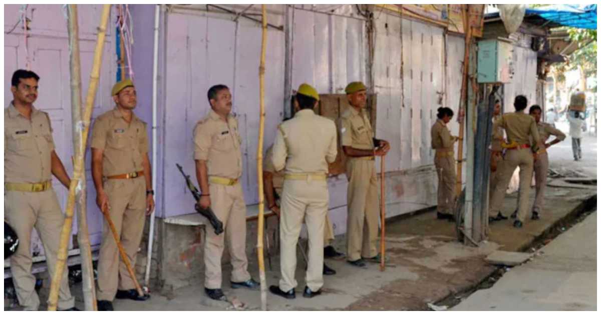 ভারতের একটি স্থানে দায়িত্বরত পুলিশ সদস্যরা। ছবি: এনডিটিভি